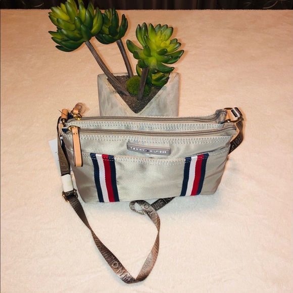 Tommy Hilfiger Crossbody olive green bag - Picture 2 of 9